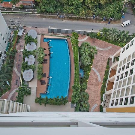 Stylish Studio In Peak Towers Pattaya Exterior photo